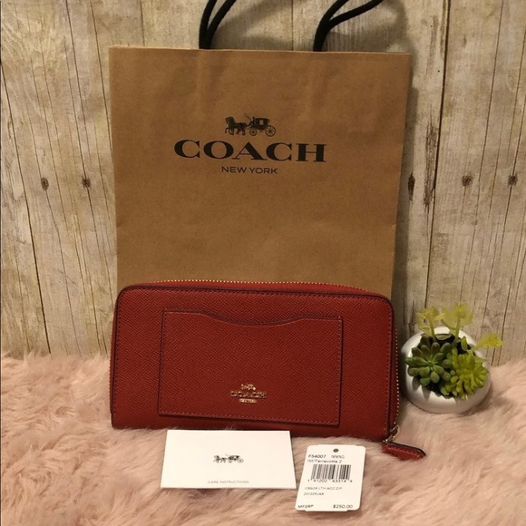 Coach Handbags - Coach Accordion ZIP wallet